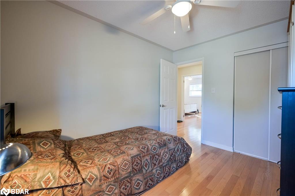 12 Langevin Drive, Wasaga Beach, ON - Indoor Photo Showing Bedroom