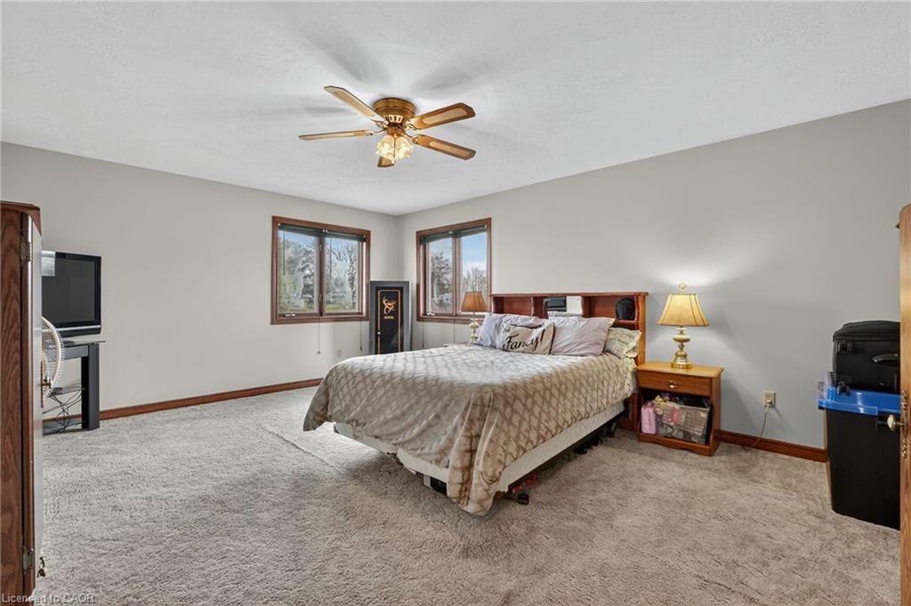 713 Haldimand Rd 17, Dunnville, ON - Indoor Photo Showing Bedroom