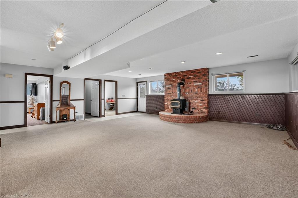 713 Haldimand Rd 17, Dunnville, ON - Indoor Photo Showing Other Room