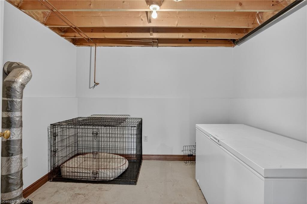 713 Haldimand Rd 17, Dunnville, ON - Indoor Photo Showing Other Room