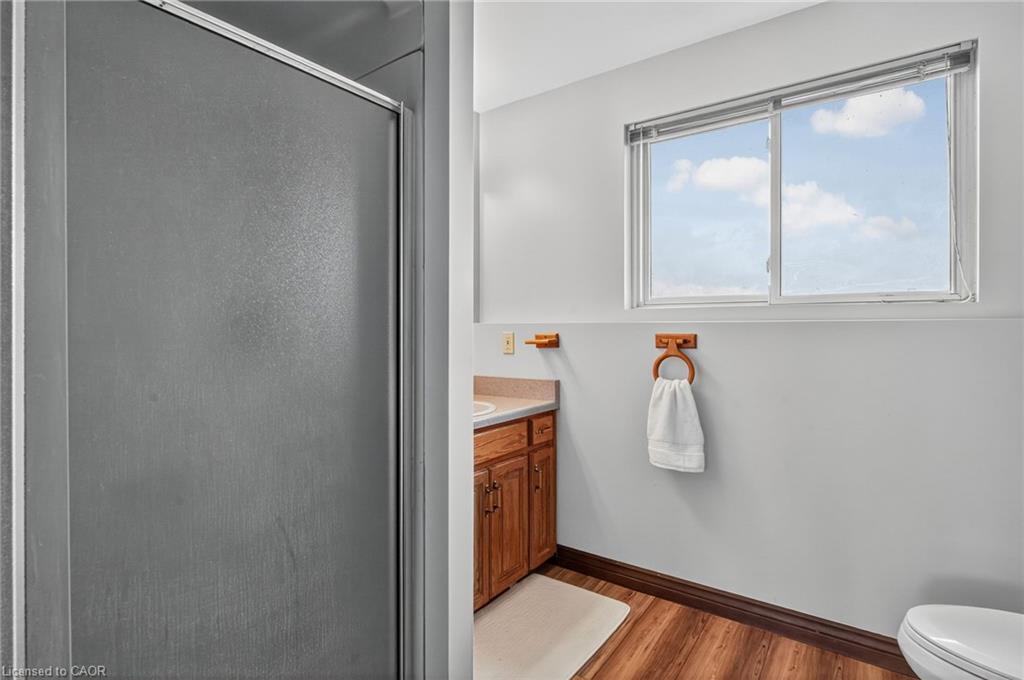 713 Haldimand Rd 17, Dunnville, ON - Indoor Photo Showing Bathroom