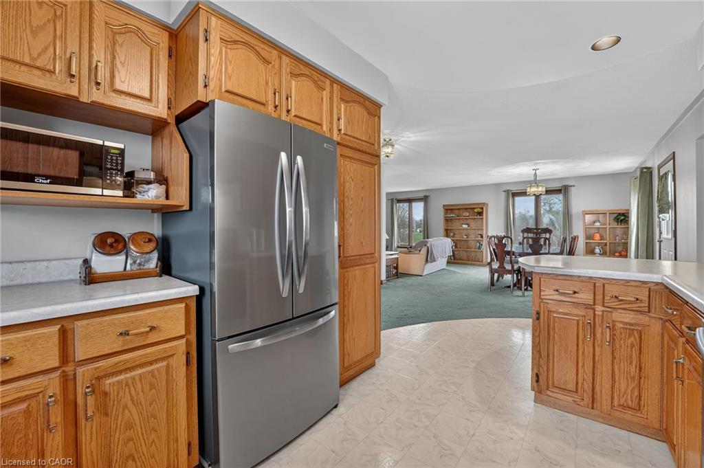 713 Haldimand Rd 17, Dunnville, ON - Indoor Photo Showing Kitchen