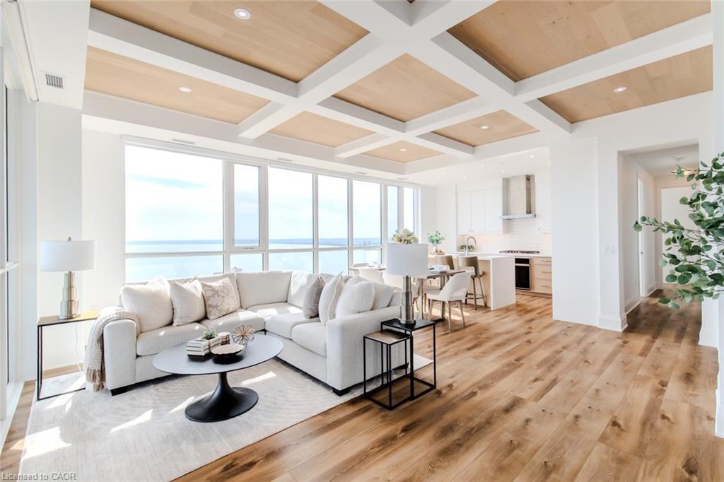 2102-2007 James Street, Burlington, ON - Indoor Photo Showing Living Room