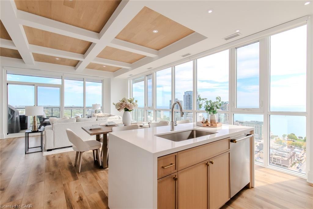 2102-2007 James Street, Burlington, ON - Indoor