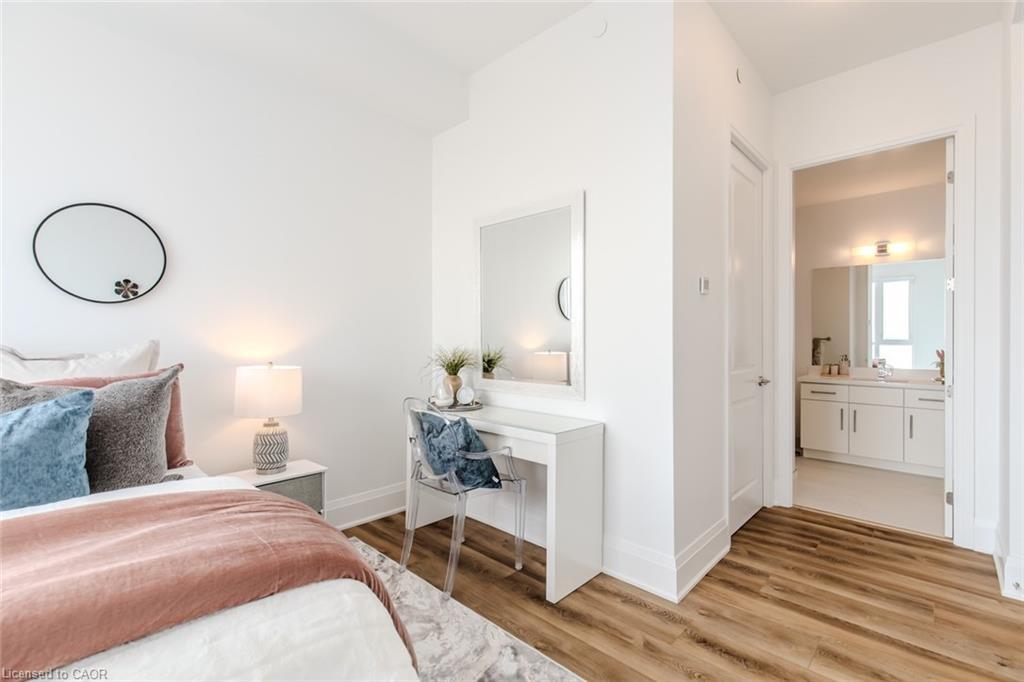 2102-2007 James Street, Burlington, ON - Indoor Photo Showing Bedroom