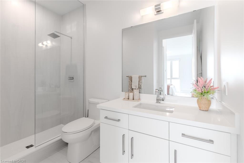 2102-2007 James Street, Burlington, ON - Indoor Photo Showing Bathroom