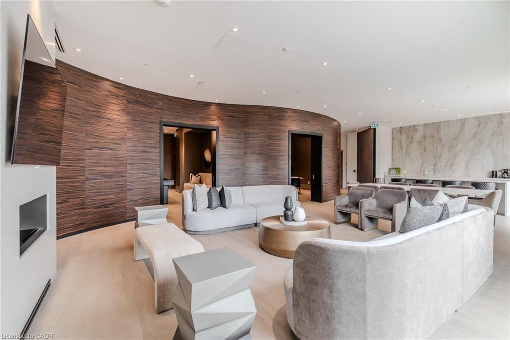 2102-2007 James Street, Burlington, ON - Indoor