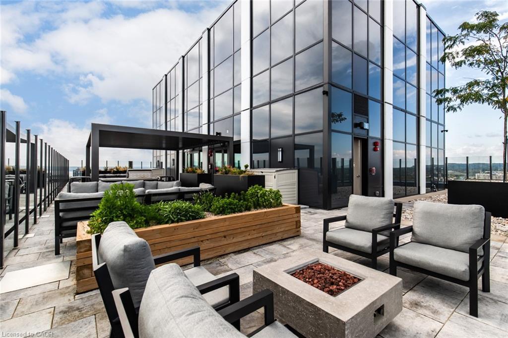 2102-2007 James Street, Burlington, ON - Outdoor