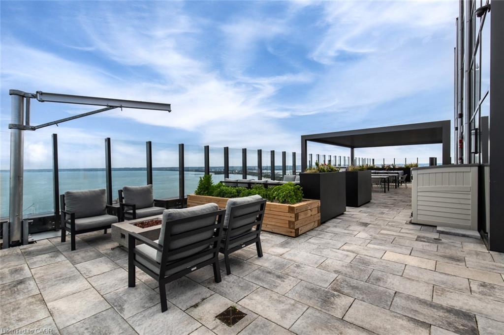 2102-2007 James Street, Burlington, ON - Outdoor