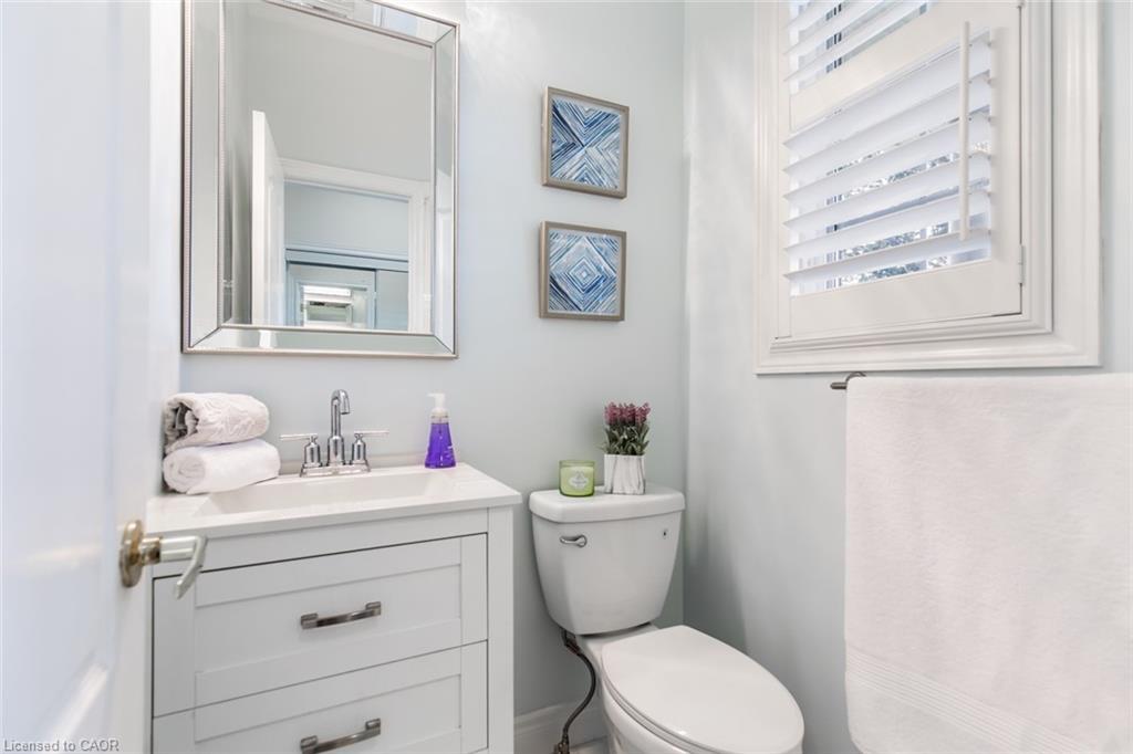 109 Peachwood Crescent, Stoney Creek, ON - Indoor Photo Showing Bathroom