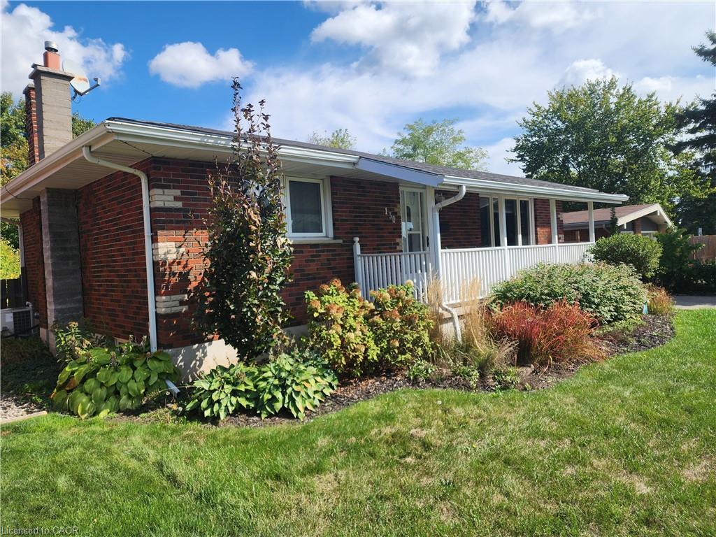 130 Balmoral Drive, Brantford, ON - Outdoor