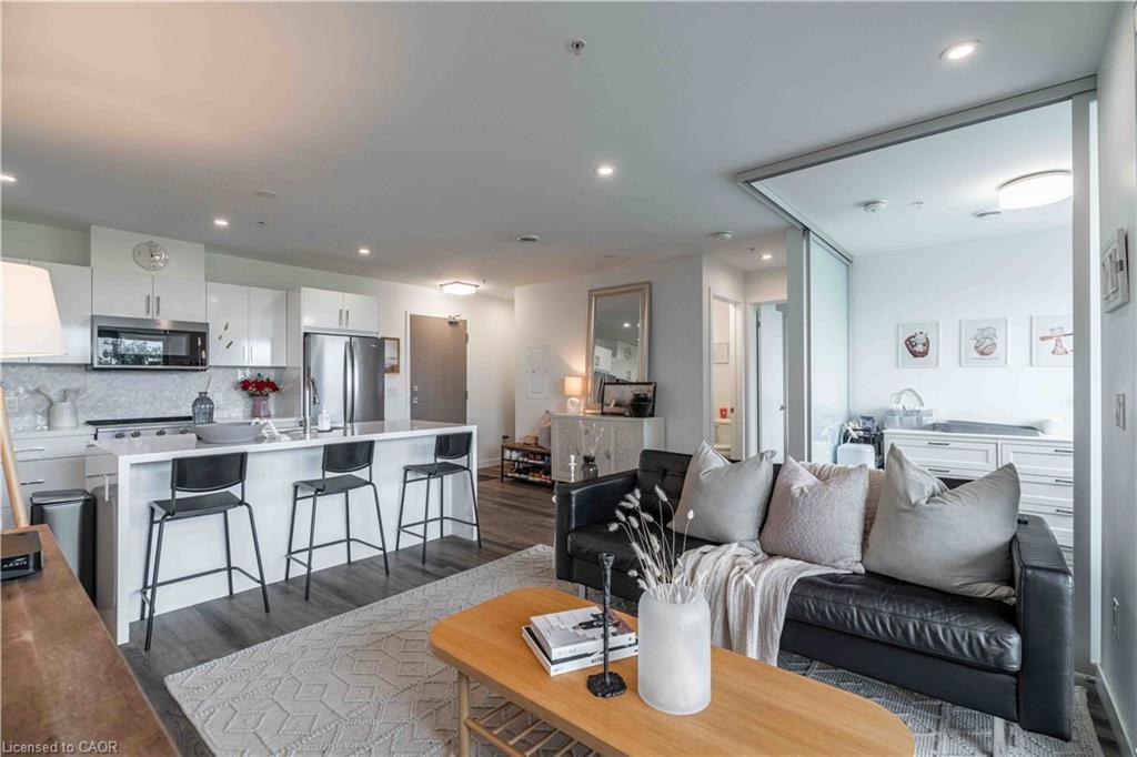 306-455 Charlton Avenue E, Hamilton, ON - Indoor