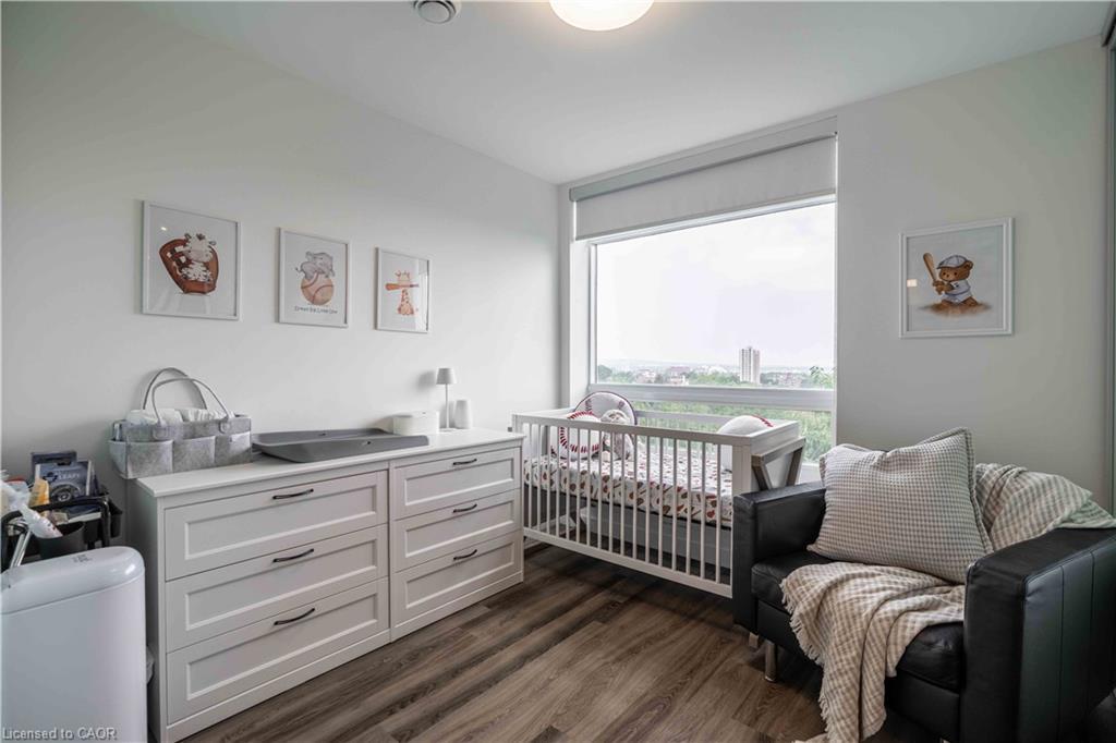 306-455 Charlton Avenue E, Hamilton, ON - Indoor Photo Showing Bedroom