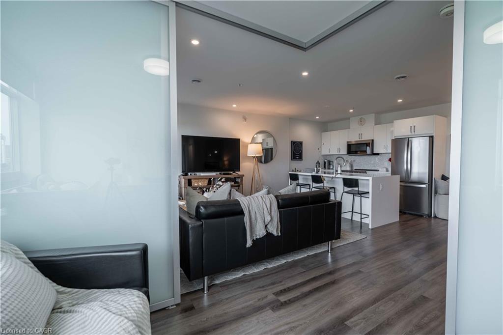 306-455 Charlton Avenue E, Hamilton, ON - Indoor