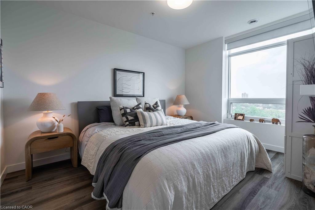 306-455 Charlton Avenue E, Hamilton, ON - Indoor Photo Showing Bedroom