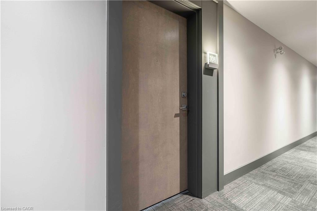 306-455 Charlton Avenue E, Hamilton, ON - Indoor Photo Showing Other Room