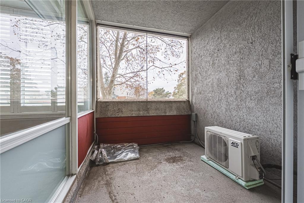 104-30 Harrisford Street, Hamilton, ON - Indoor Photo Showing Other Room