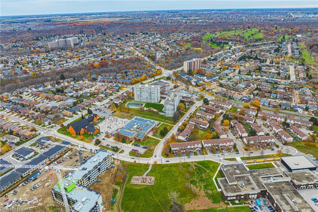 104-30 Harrisford Street, Hamilton, ON - Outdoor With View