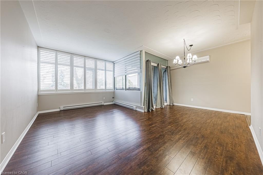 104-30 Harrisford Street, Hamilton, ON - Indoor Photo Showing Other Room