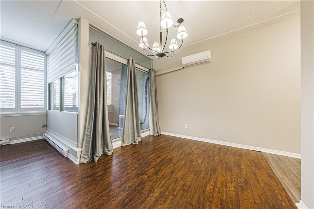 104-30 Harrisford Street, Hamilton, ON - Indoor Photo Showing Other Room