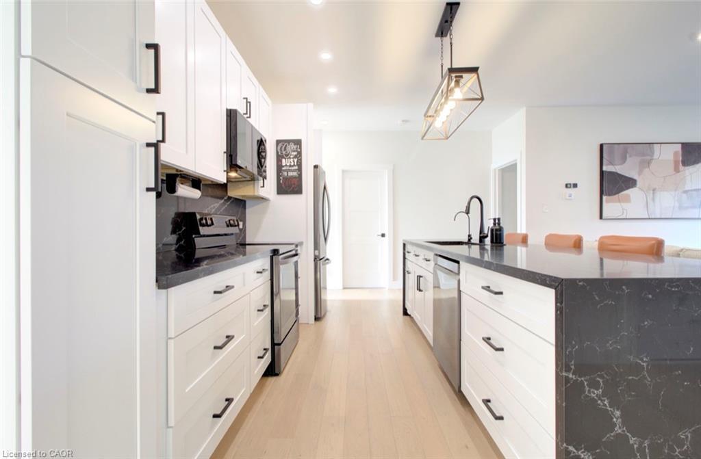 134 Aiken Street, Meaford, ON - Indoor Photo Showing Kitchen