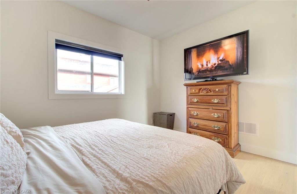 134 Aiken Street, Meaford, ON - Indoor Photo Showing Bedroom