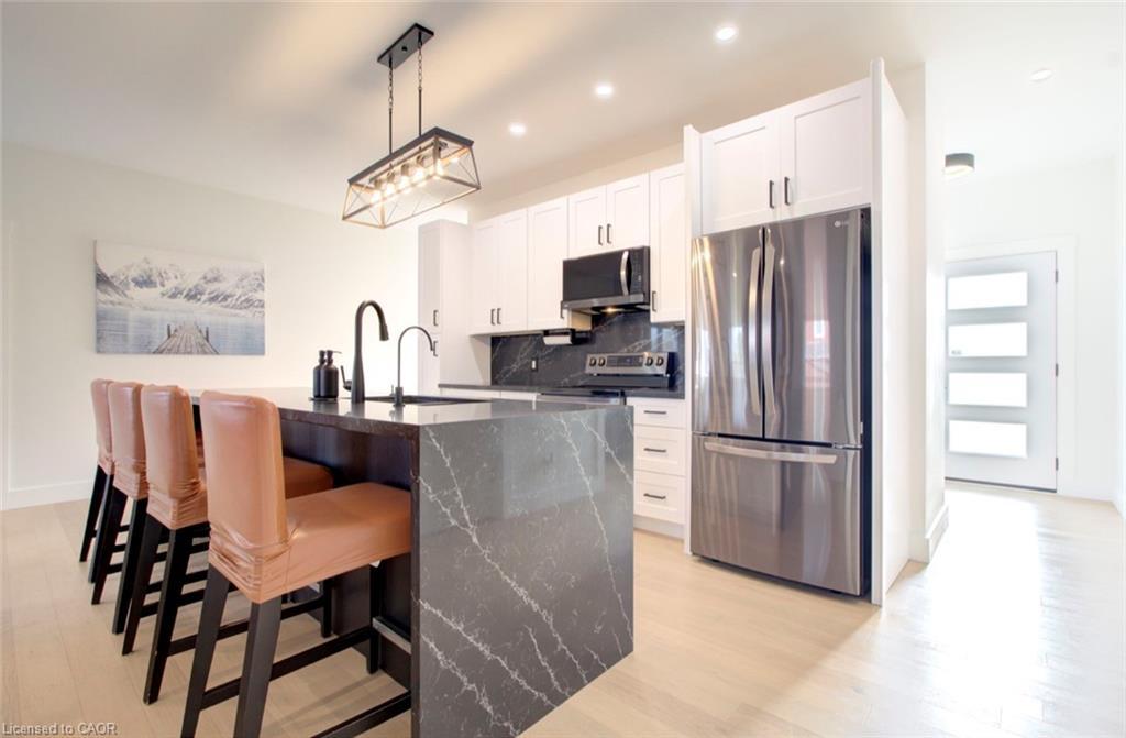 134 Aiken Street, Meaford, ON - Indoor Photo Showing Kitchen With Upgraded Kitchen
