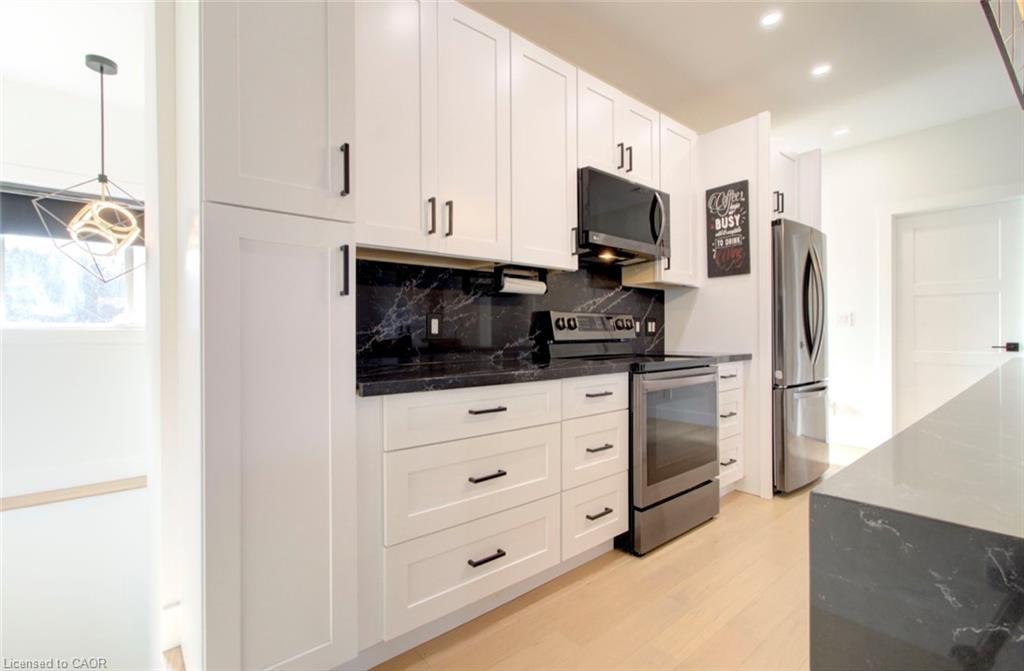 134 Aiken Street, Meaford, ON - Indoor Photo Showing Kitchen