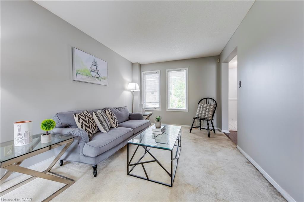 1157 Charminster Crescent, Mississauga, ON - Indoor Photo Showing Living Room