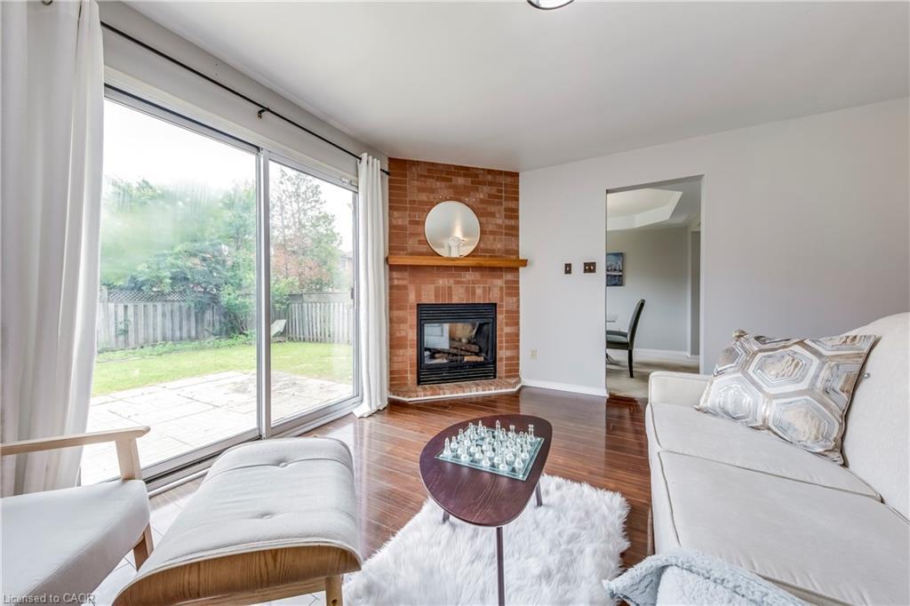 1157 Charminster Crescent, Mississauga, ON - Indoor Photo Showing Living Room With Fireplace