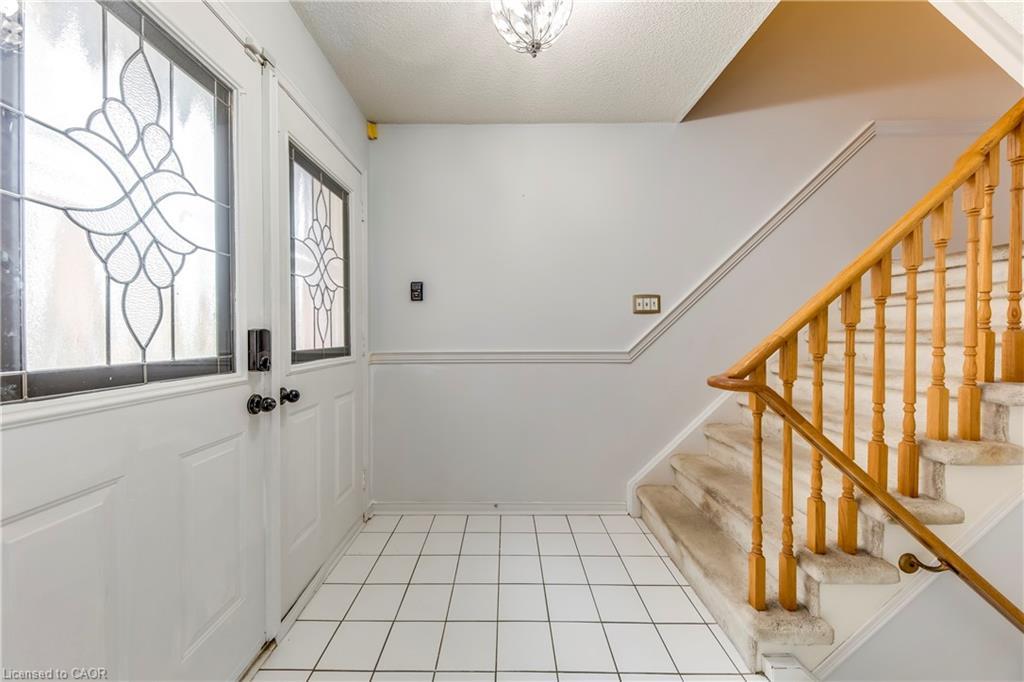 1157 Charminster Crescent, Mississauga, ON - Indoor Photo Showing Other Room