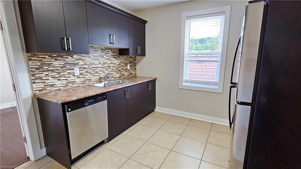 403-1544 King Street E, Hamilton, ON - Indoor Photo Showing Kitchen With Stainless Steel Kitchen With Double Sink