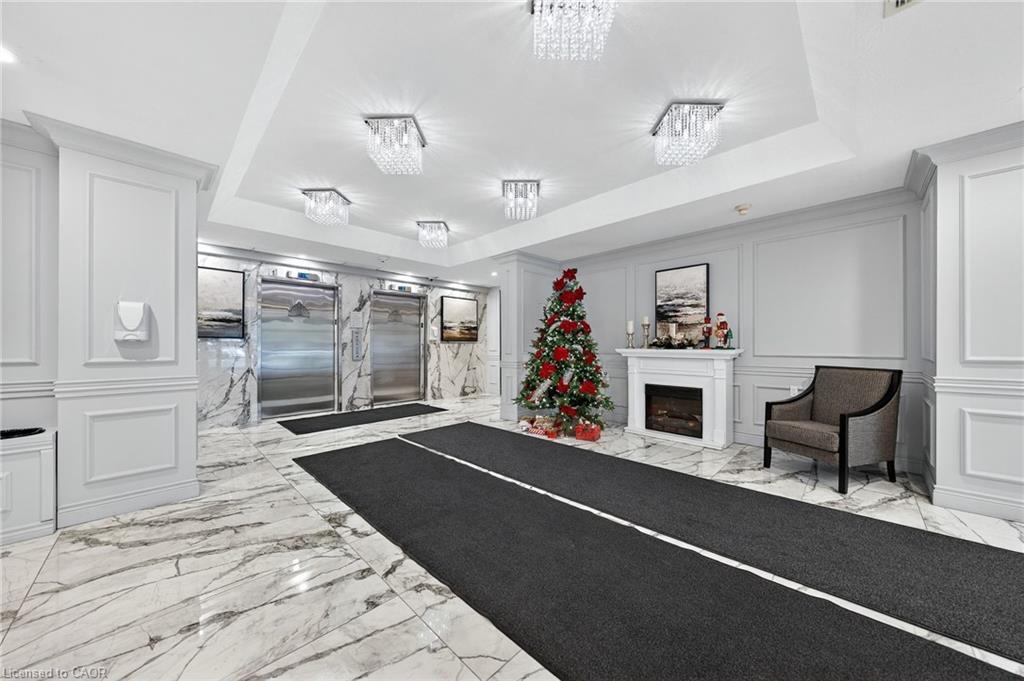 810-237 King Street W, Cambridge, ON - Indoor Photo Showing Other Room With Fireplace