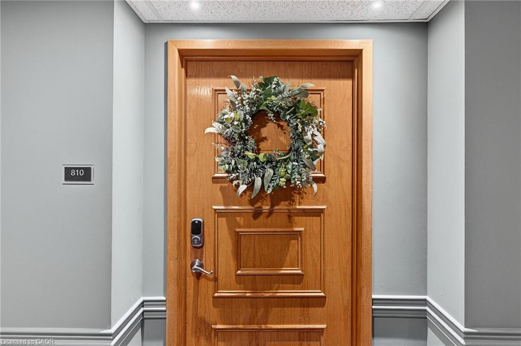 810-237 King Street W, Cambridge, ON - Indoor Photo Showing Other Room