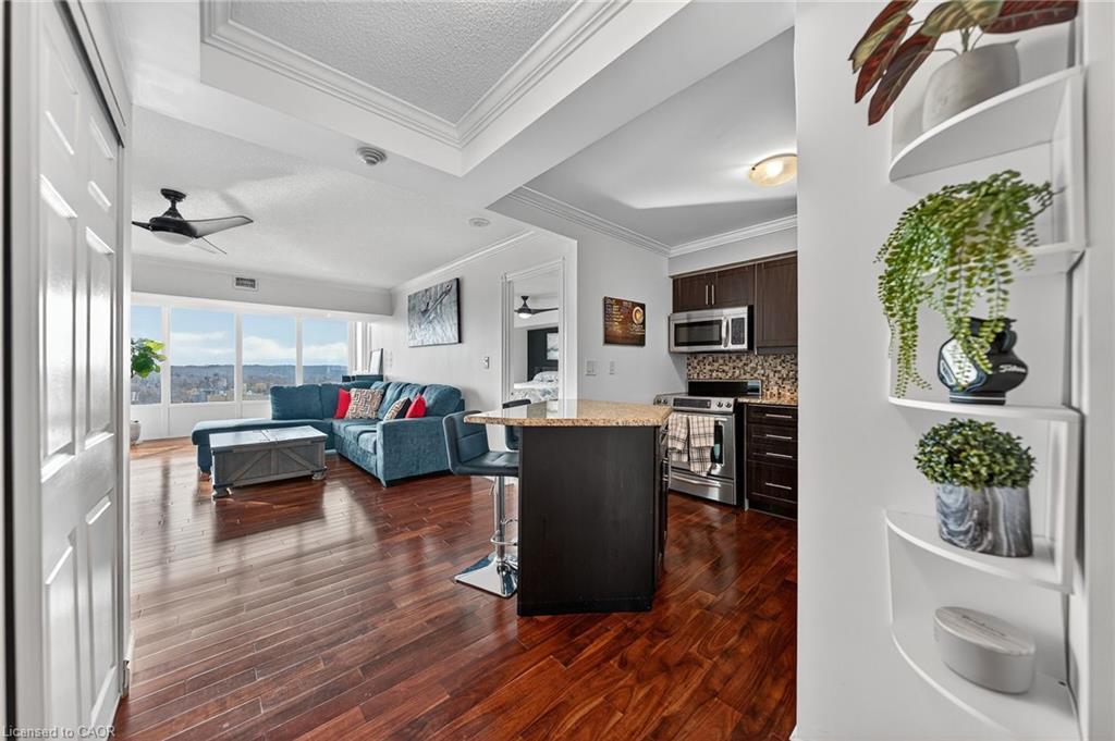 810-237 King Street W, Cambridge, ON - Indoor