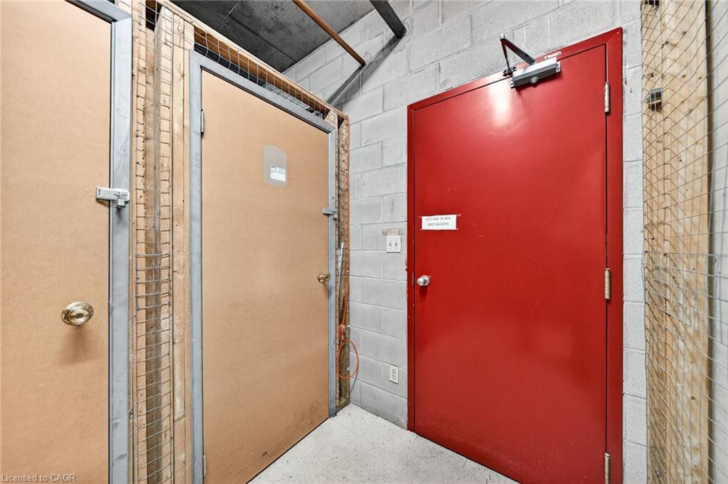 810-237 King Street W, Cambridge, ON - Indoor Photo Showing Bathroom