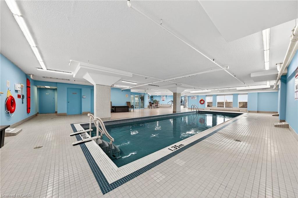 810-237 King Street W, Cambridge, ON - Indoor Photo Showing Other Room