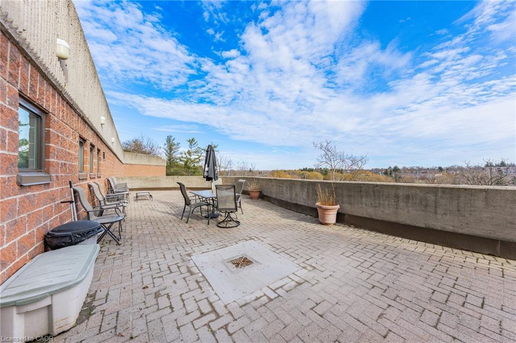 810-237 King Street W, Cambridge, ON - Outdoor