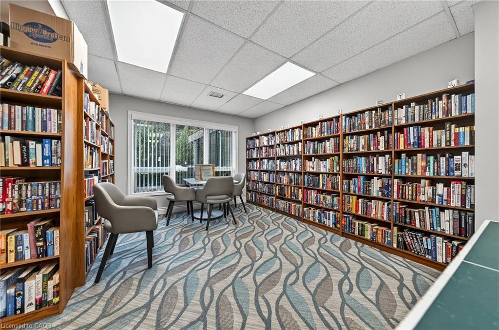 810-237 King Street W, Cambridge, ON - Indoor Photo Showing Office