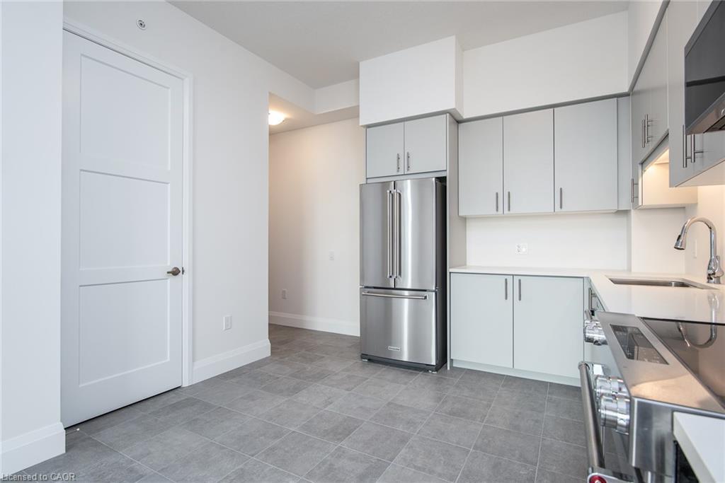 1303-93 Arthur Street S, Guelph, ON - Indoor Photo Showing Kitchen With Stainless Steel Kitchen