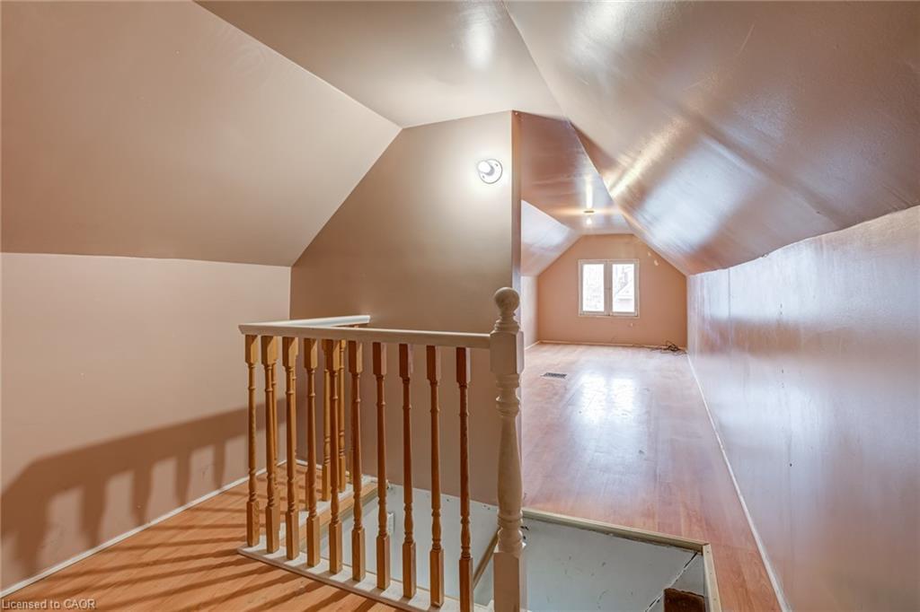 53 Sherman Avenue N, Hamilton, ON - Indoor Photo Showing Other Room