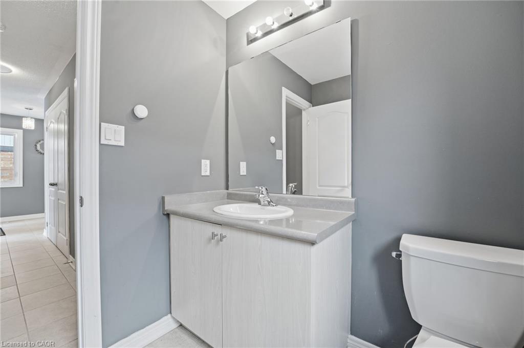 415 Krotz Street W, Listowel, ON - Indoor Photo Showing Bathroom