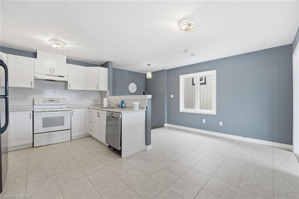 415 Krotz Street W, Listowel, ON - Indoor Photo Showing Kitchen