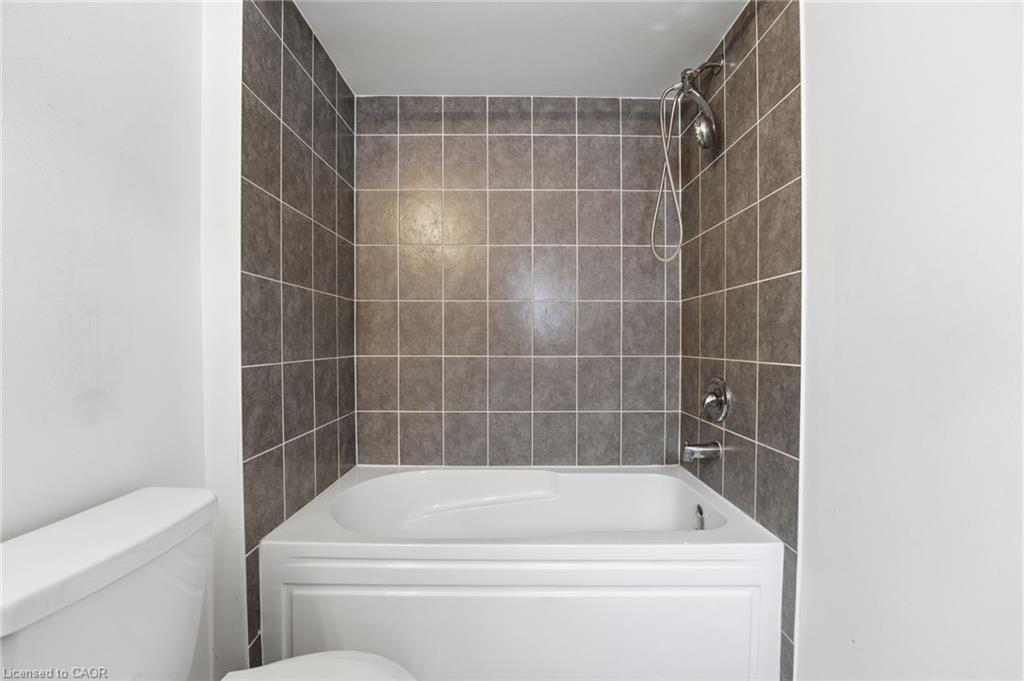 415 Krotz Street W, Listowel, ON - Indoor Photo Showing Bathroom