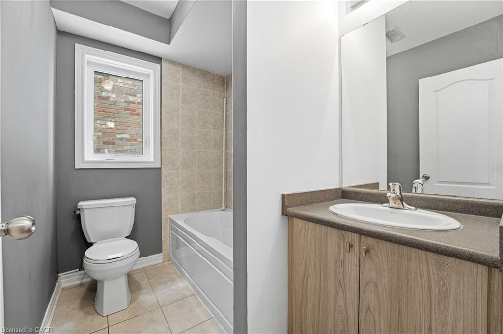 415 Krotz Street W, Listowel, ON - Indoor Photo Showing Bathroom