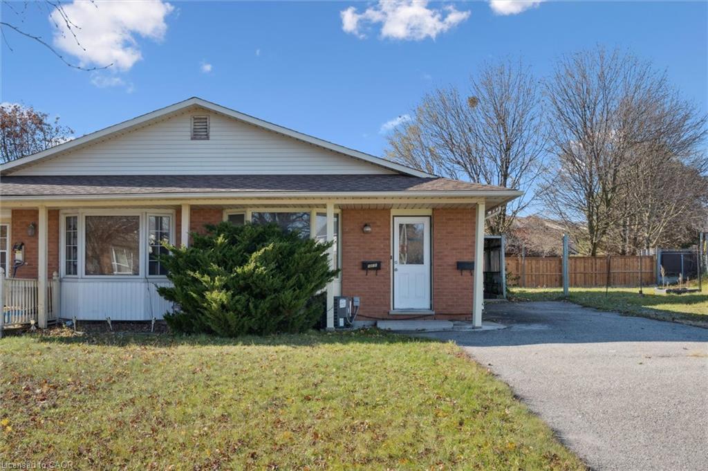 B-501 Kingscourt Drive, Waterloo, ON - Outdoor