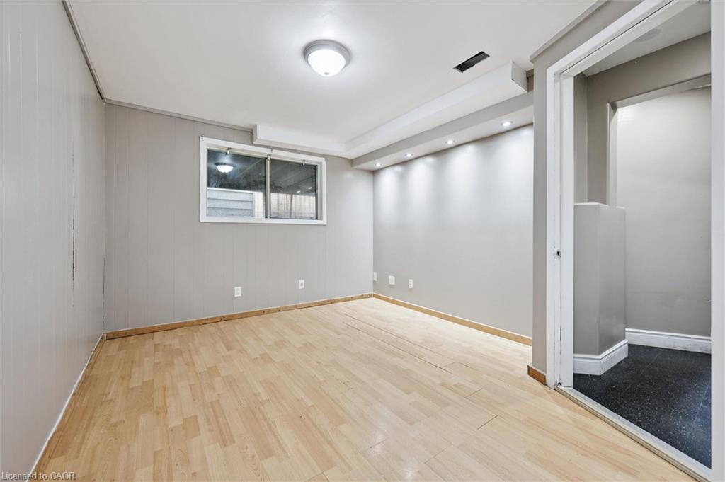 B-501 Kingscourt Drive, Waterloo, ON - Indoor Photo Showing Other Room