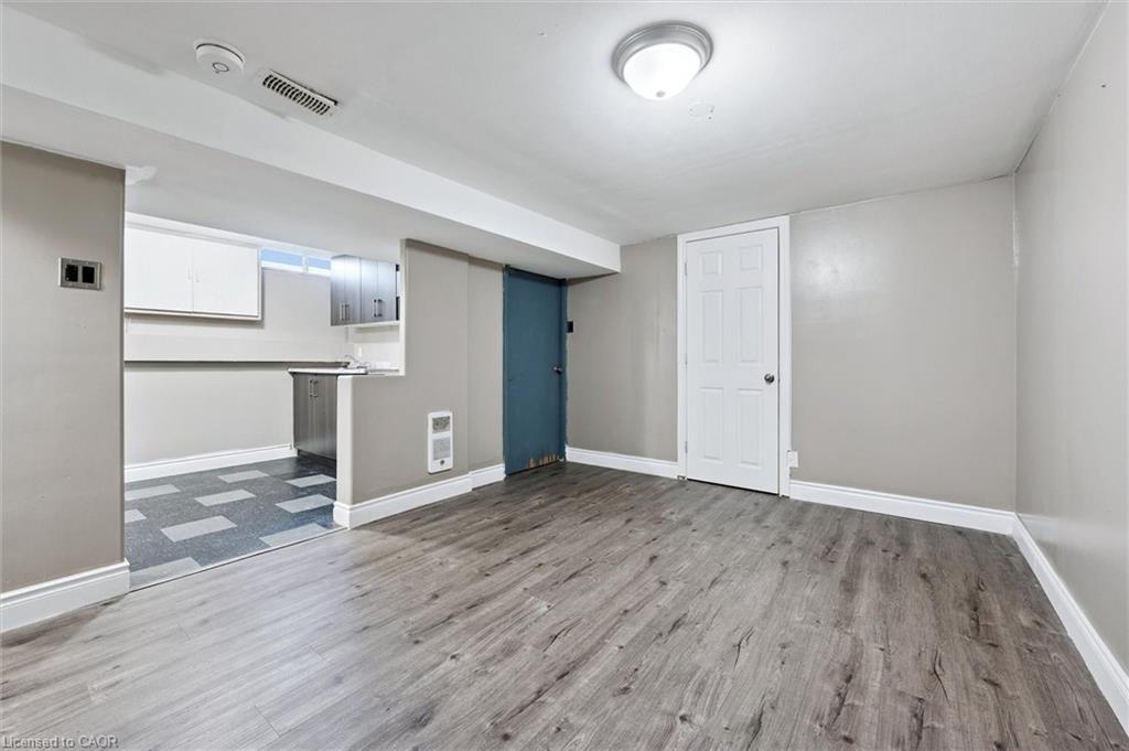 B-501 Kingscourt Drive, Waterloo, ON - Indoor Photo Showing Other Room