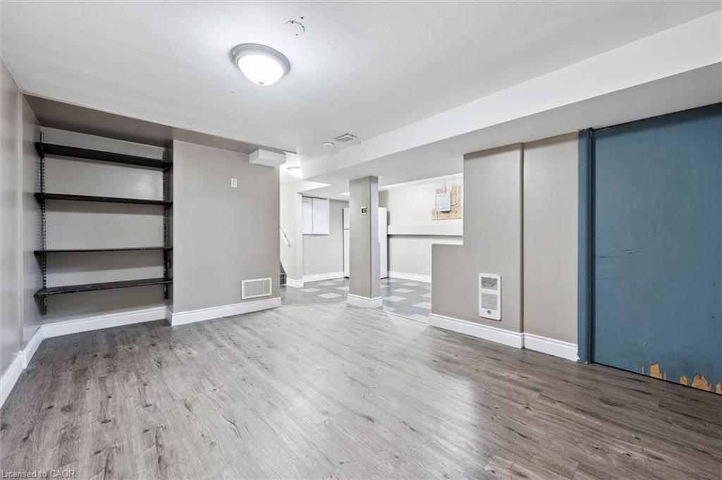 B-501 Kingscourt Drive, Waterloo, ON - Indoor Photo Showing Other Room