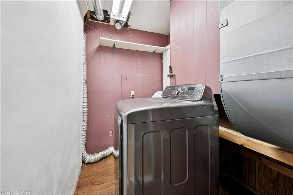 B-501 Kingscourt Drive, Waterloo, ON - Indoor Photo Showing Laundry Room